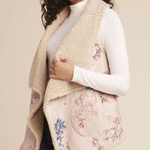 BB Dakota Ground Breaker Floral Wubby Vest sherpa